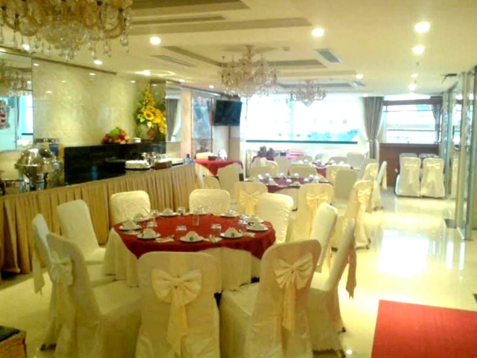 Bay Sydney Hotel Da Nang Exterior photo